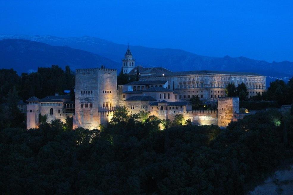 Home Suites Center Granada Dış mekan fotoğraf