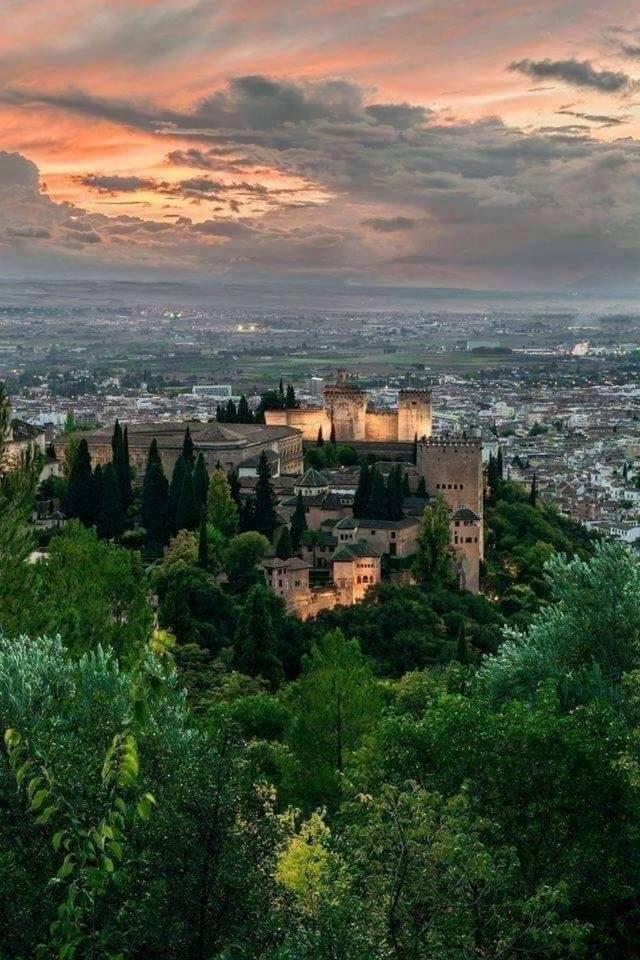 Home Suites Center Granada Dış mekan fotoğraf